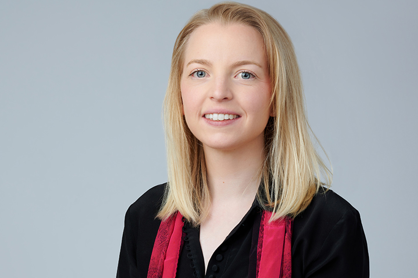 Headshot of Leonie Kelly